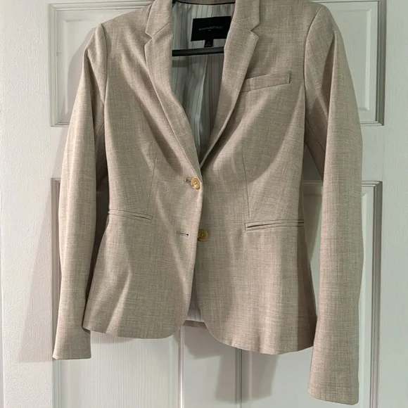 Banana Republic tan skirt suit. - Picture 4 of 5